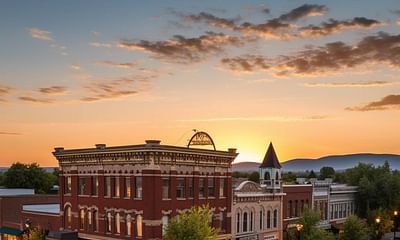 What are the absolutely must-see tourist destinations in Ellensburg?